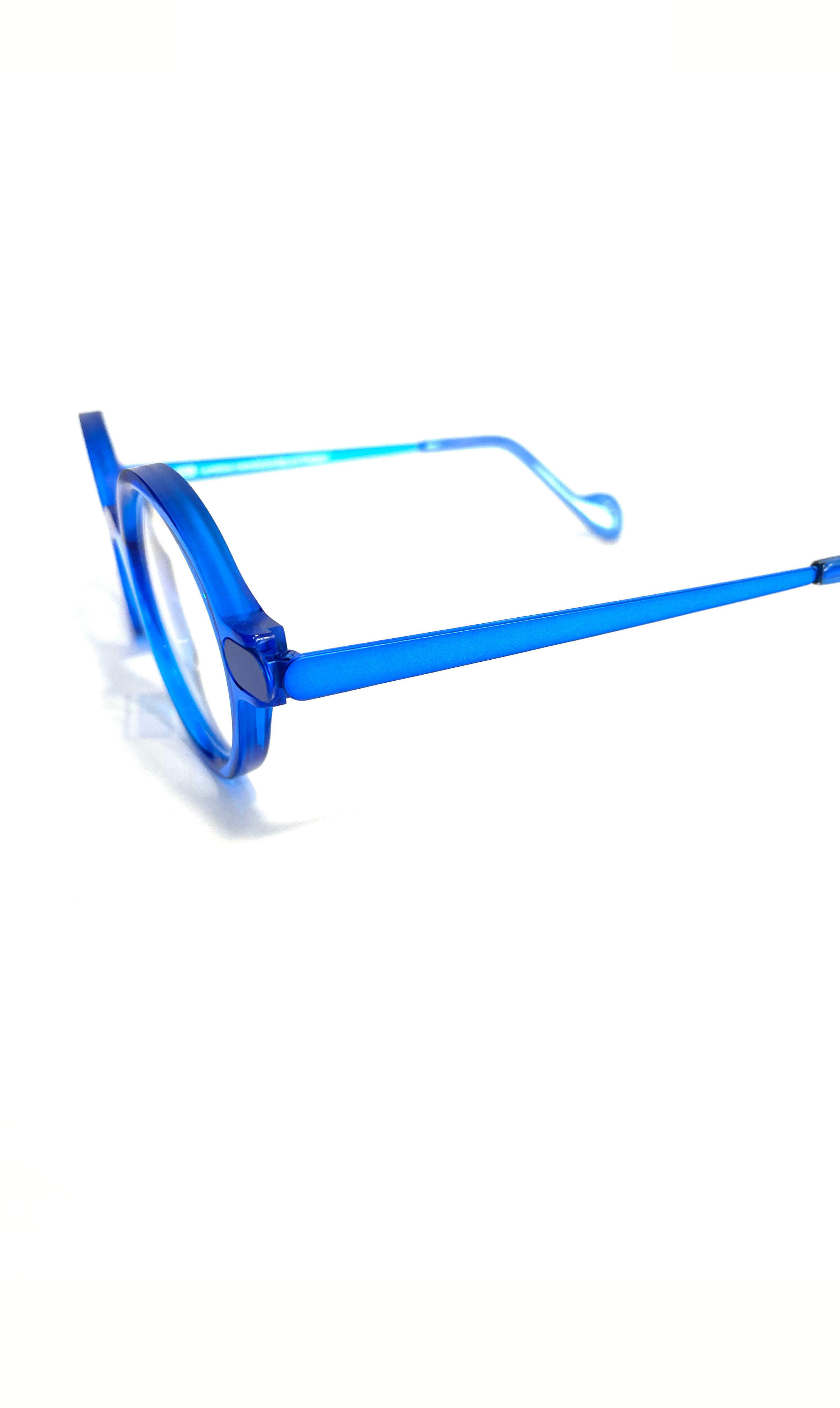 Lunettes bleues rondes à branche en métal bleu